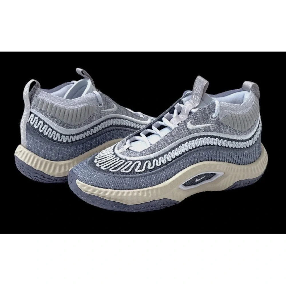 Size 10.5 - Nike Cosmic Unity 3 Be True To Her‎ School